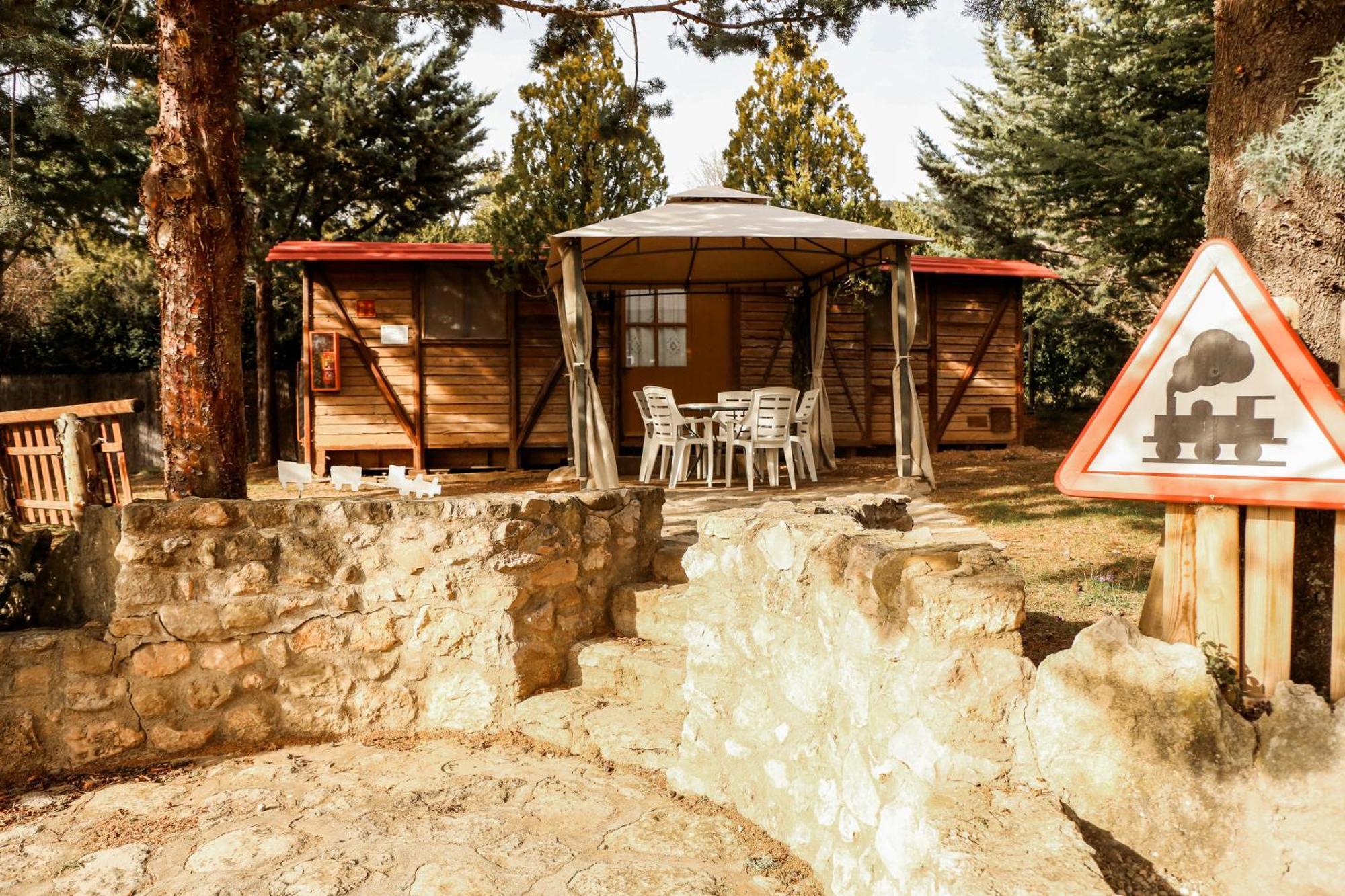 Camping Castillo de Loarre Esterno foto