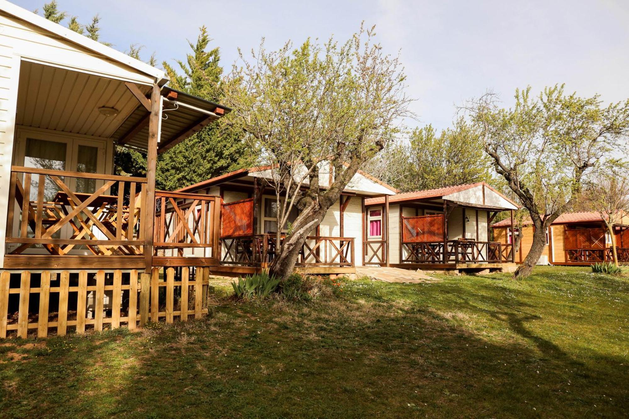 Camping Castillo de Loarre Esterno foto