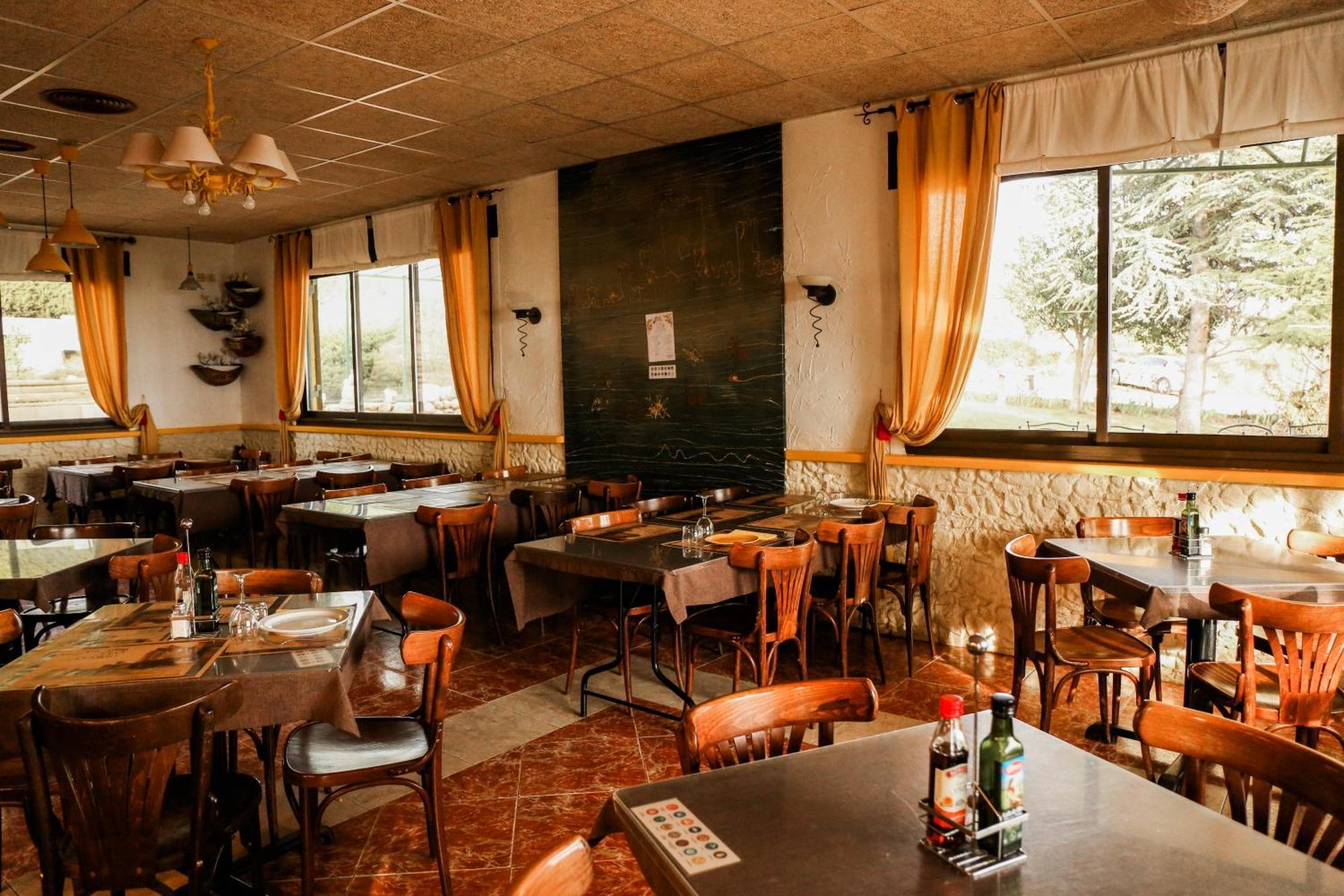 Camping Castillo de Loarre Esterno foto
