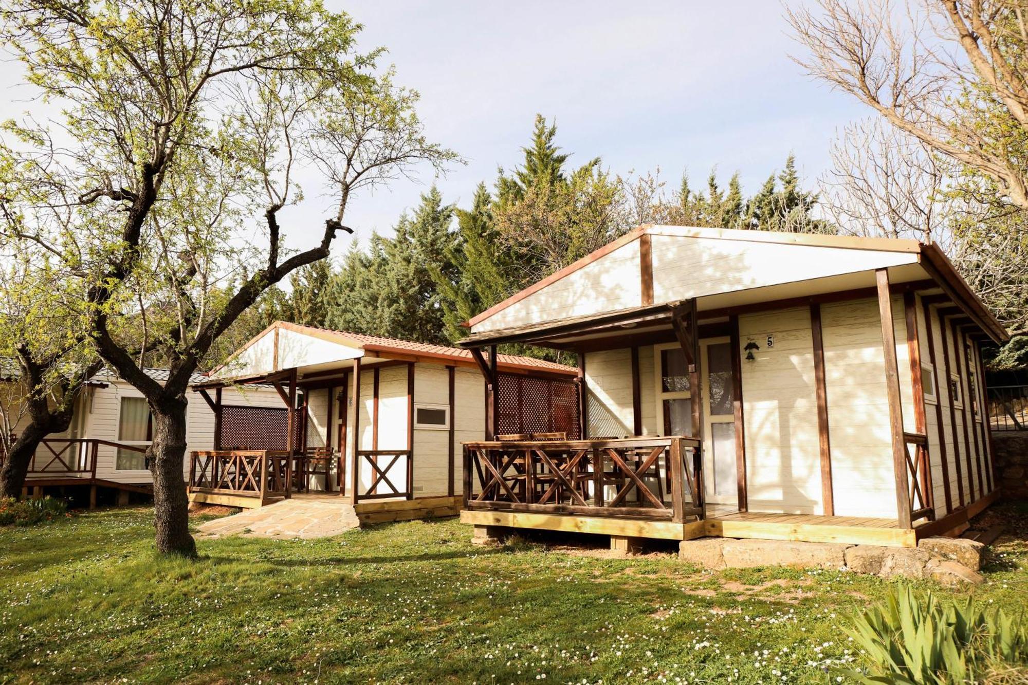 Camping Castillo de Loarre Esterno foto